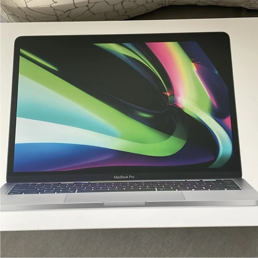 MacBook Pro 13” Box